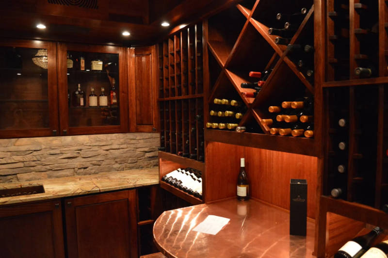 New Hampshire-based Vintage Makers specializes in custom wine cellar design and installation. We take a personal approach and work with you to ensure your wine cellar is successful, from concept to completion and beyond. Impress your friends and clients with a custom wine cellar from Vintage Makers.
